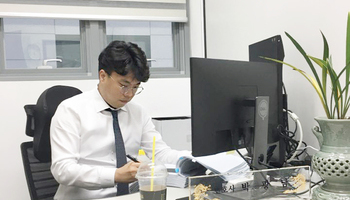 근로기준법위반 혐의 연루, 신속하고 정확한 수원형사변호사 조력 활용 필요한 사안