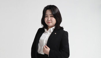 스토킹처벌법 성립요건, 피해자의 대응 방안은? [최정아 변호사 칼럼]
