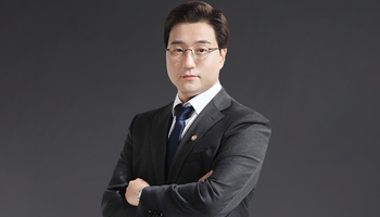 형사전문 의정부변호사와 살펴보는 강제추행 등 성범죄 연루 대응 핵심 [문필성 변호사 칼럼]